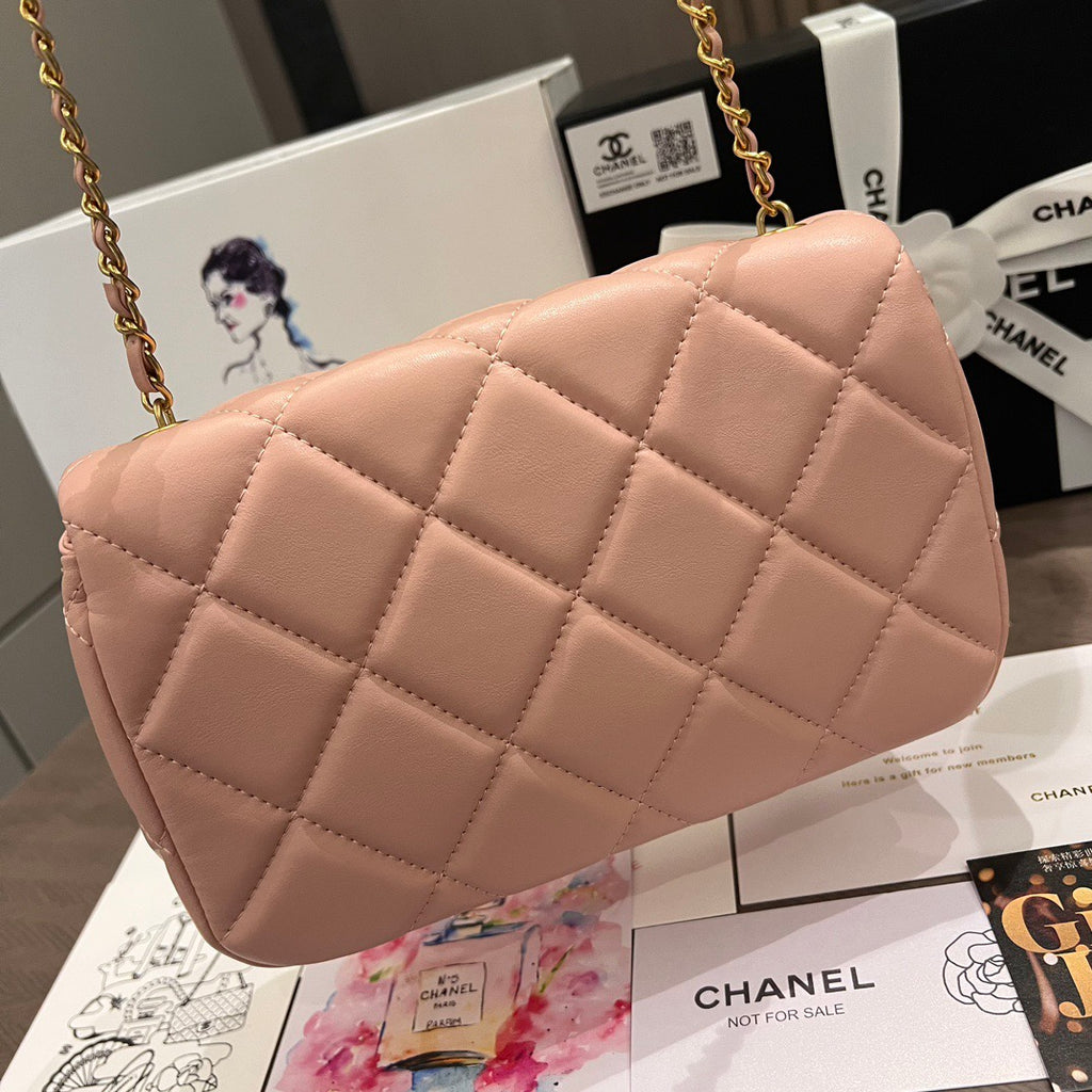 Pink Quilted Lambskin Double Pearls Flap bag