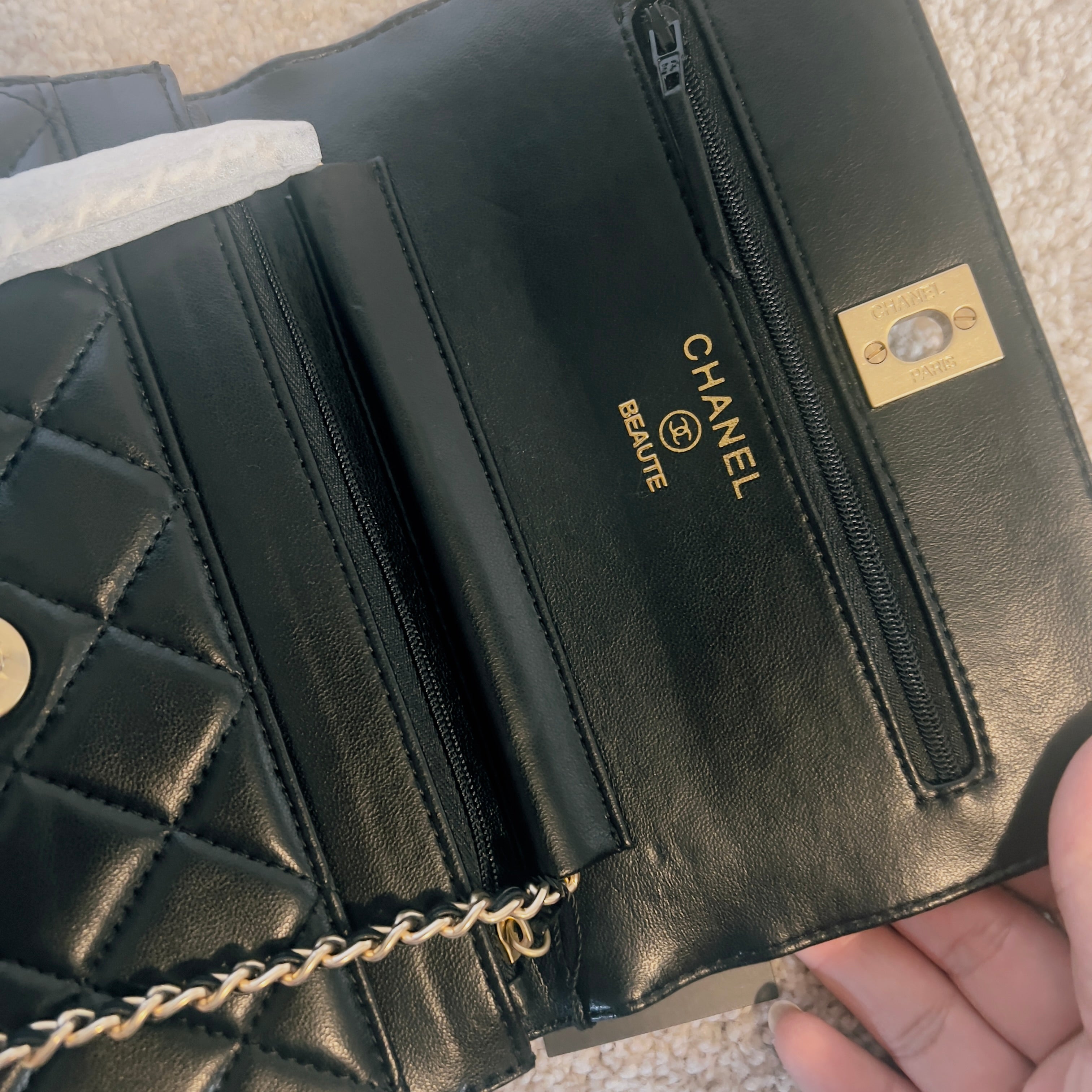 Black Woc With Golden Ball Chain