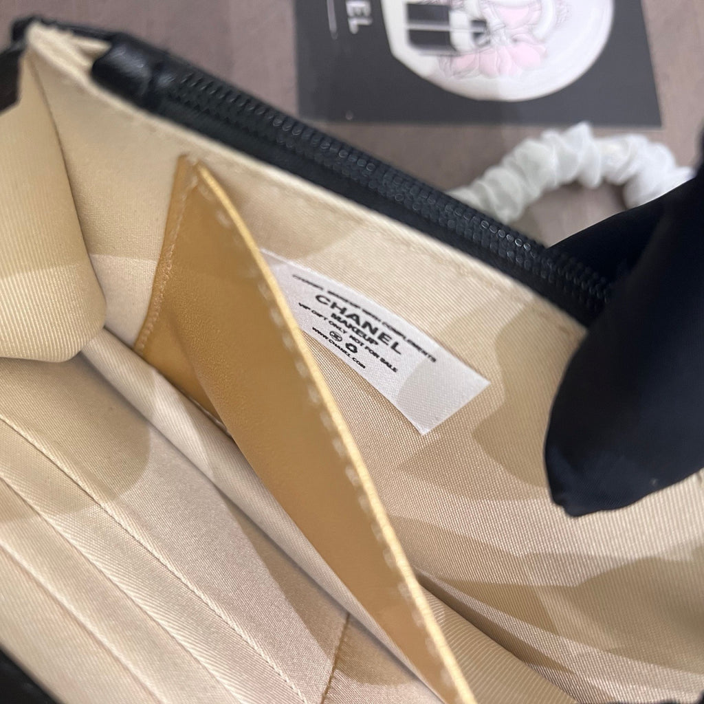 Black Woc With Golden Ball Chain