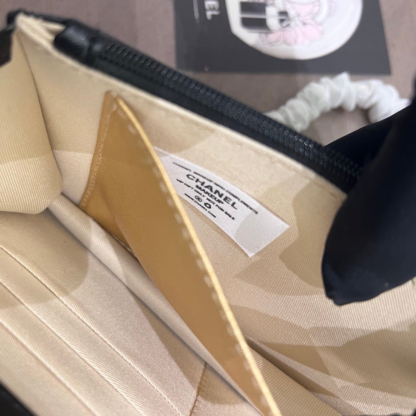 Black Woc With Golden Ball Chain