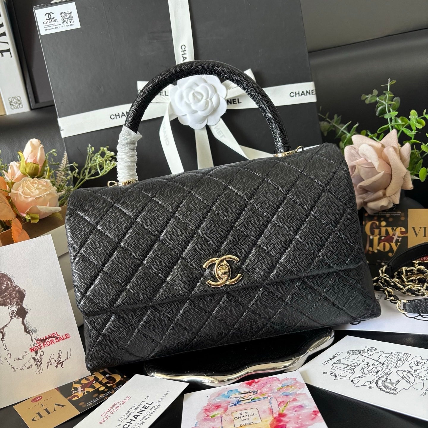 Black Quilted back caviar calfskin leather with gold-tone chain and top handle Lovely Pink Cherry