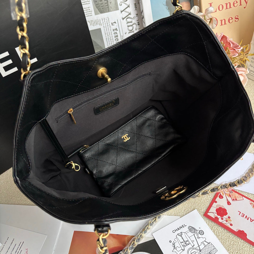 Black Soft Sheepskin Tote 25S 30x12x27