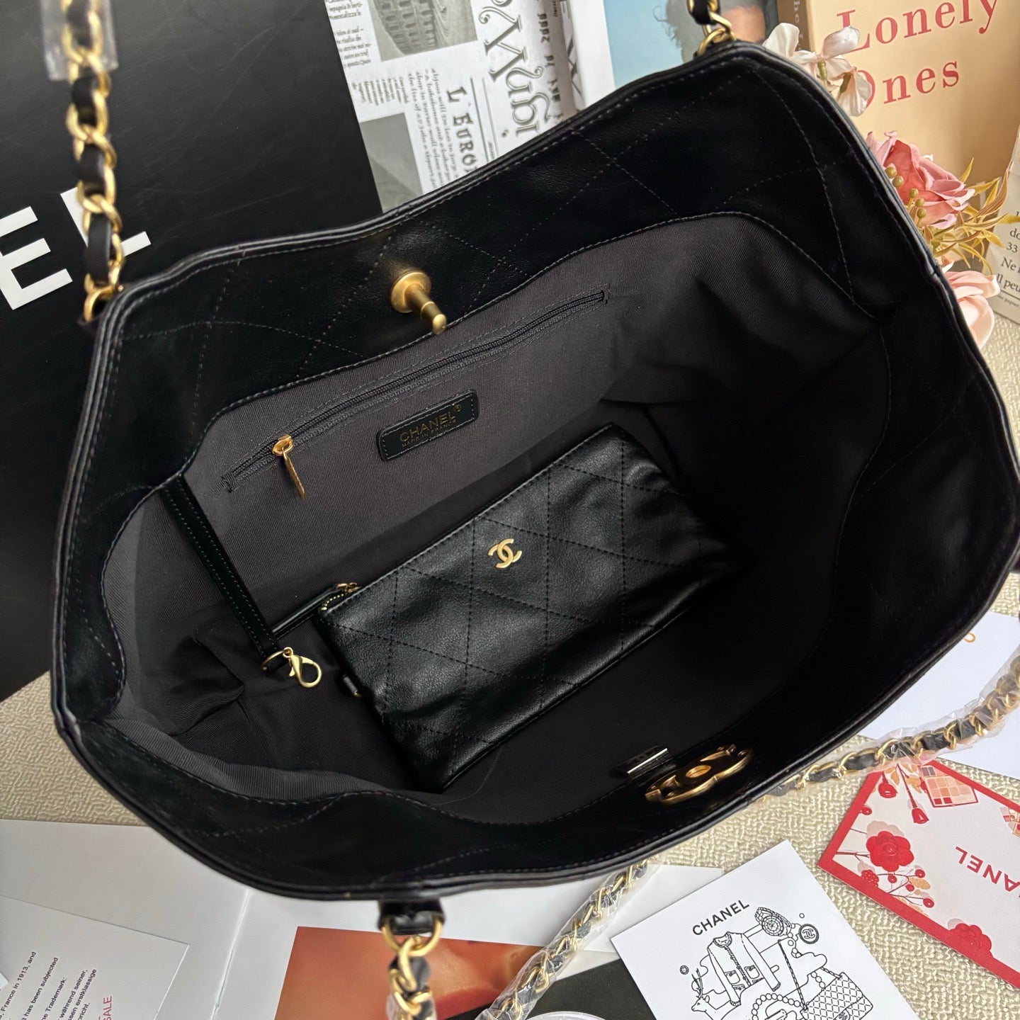 Black Soft Sheepskin Tote 25S 30x12x27