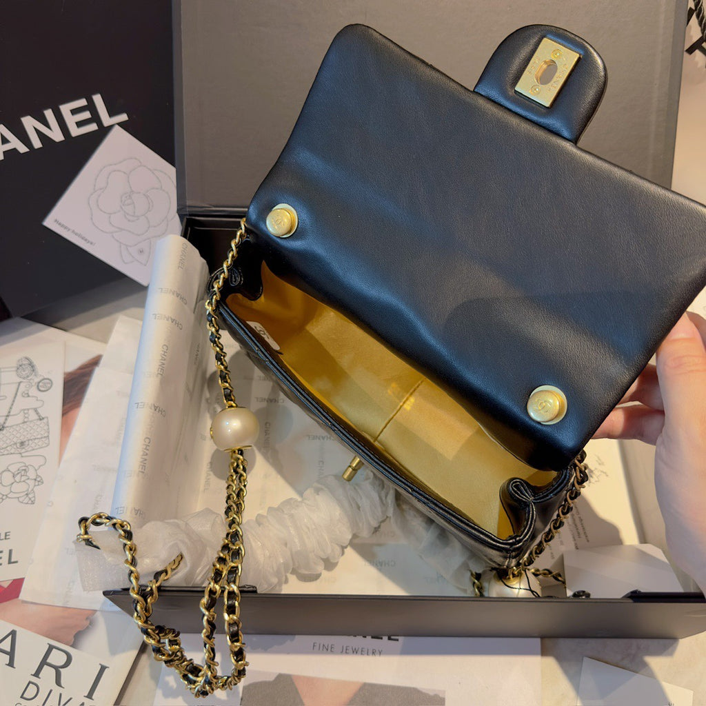 Sheepskin Double Pearl Flap Bag S