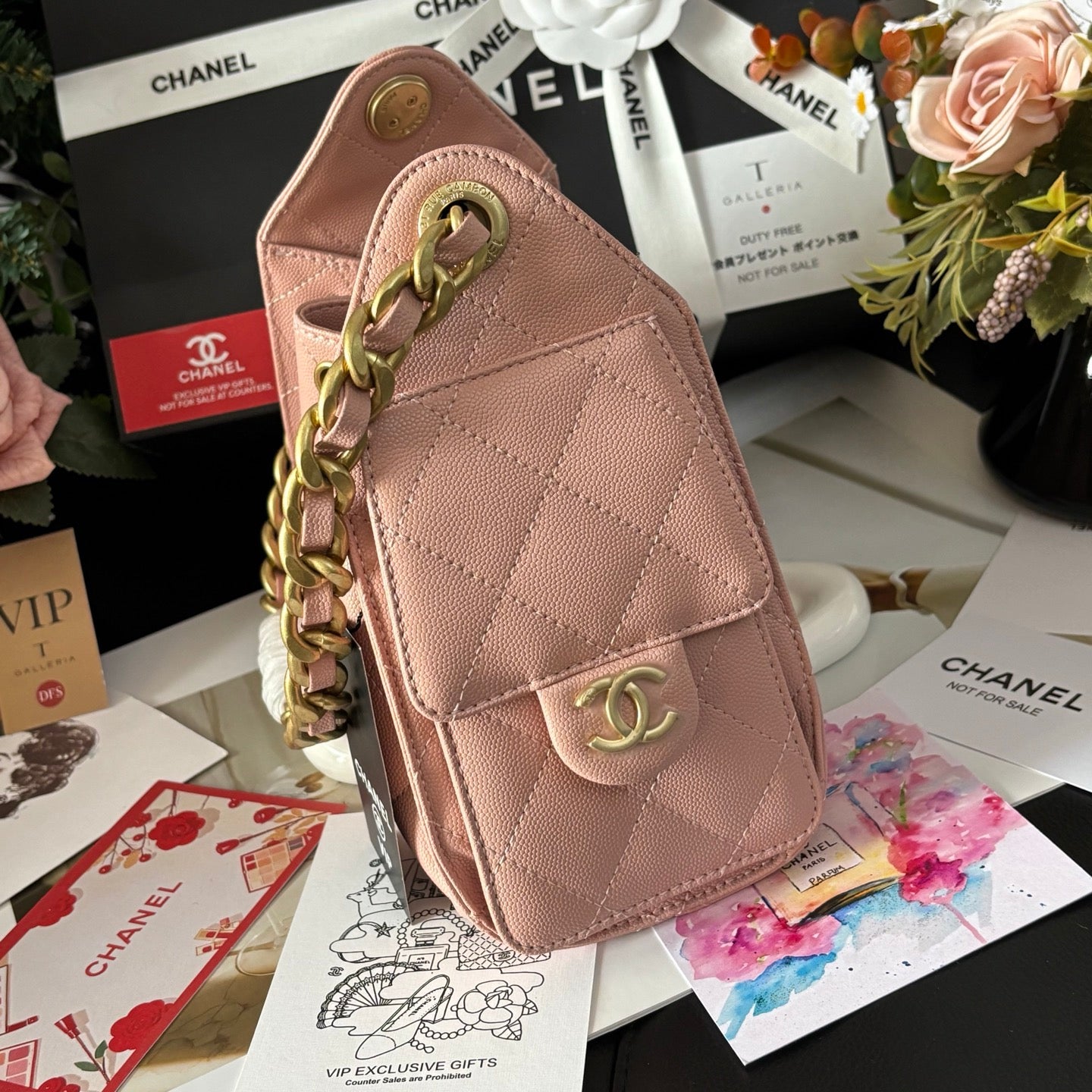 Pink Caviar Calfskin Hobo Bag 25S