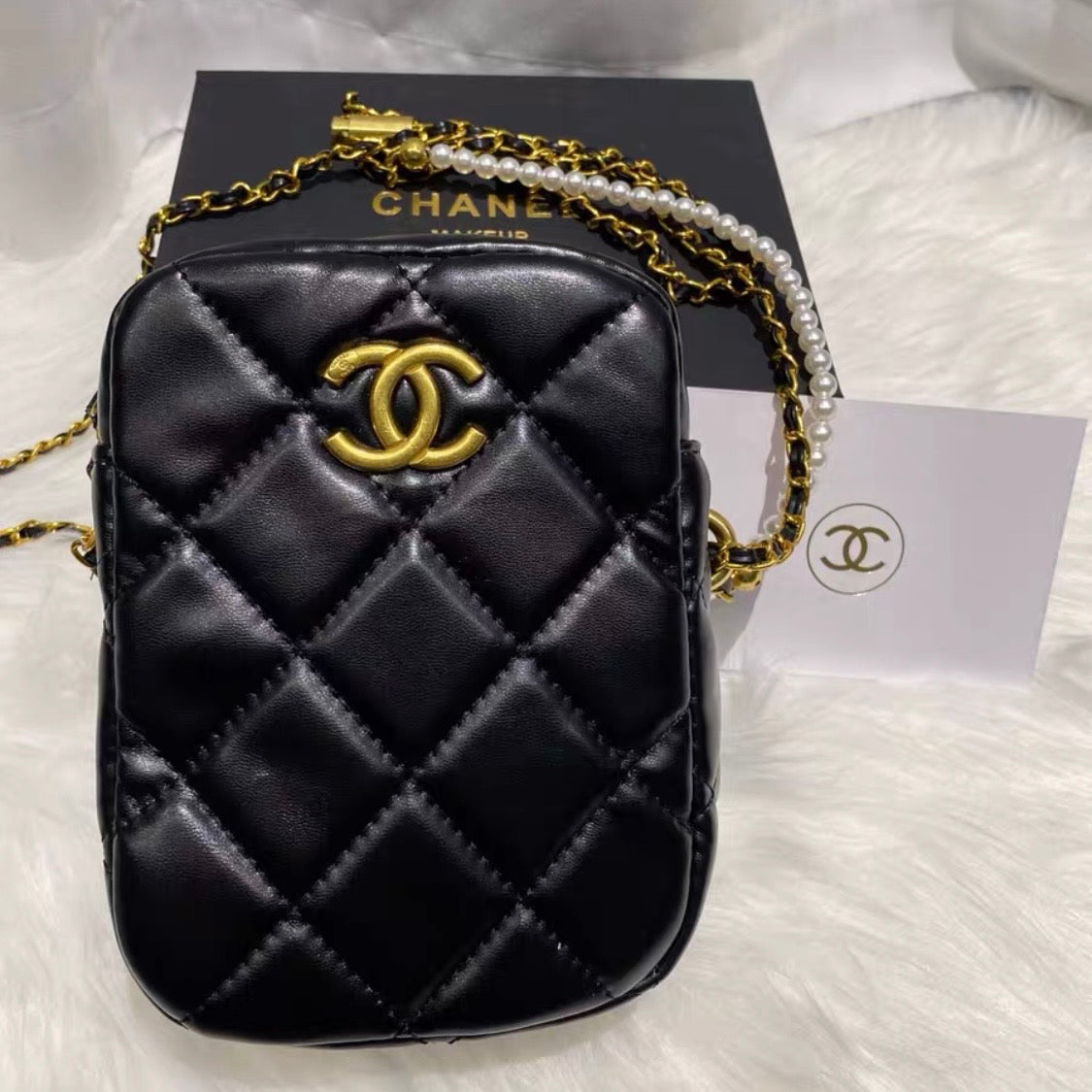 21K Crossbody Phone Bag