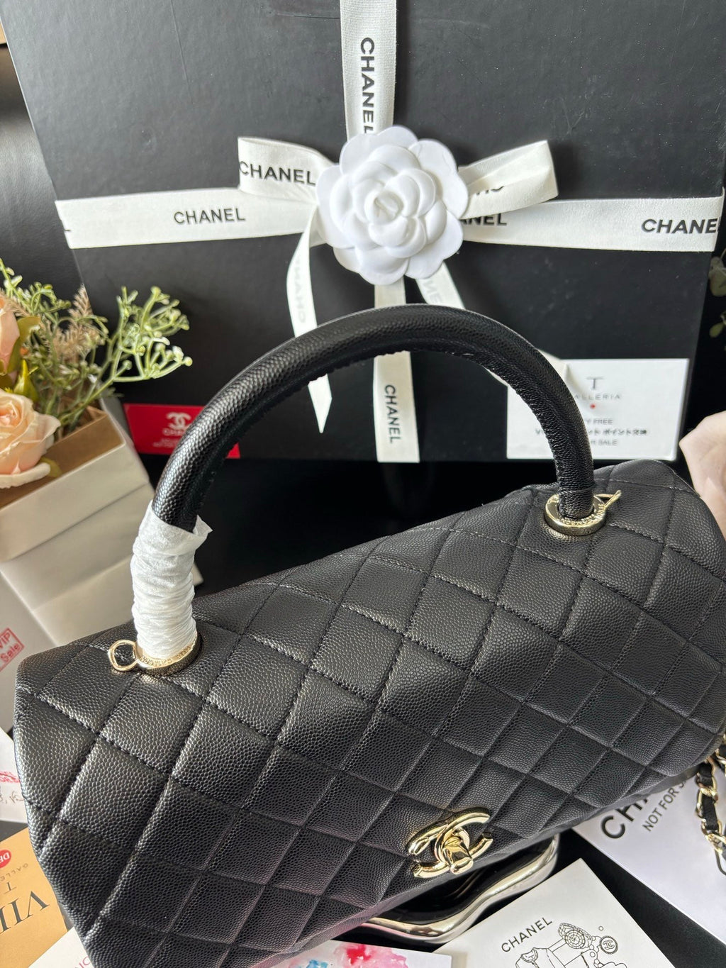 Black Quilted back caviar calfskin leather with gold-tone chain and top handle Lovely Pink Cherry