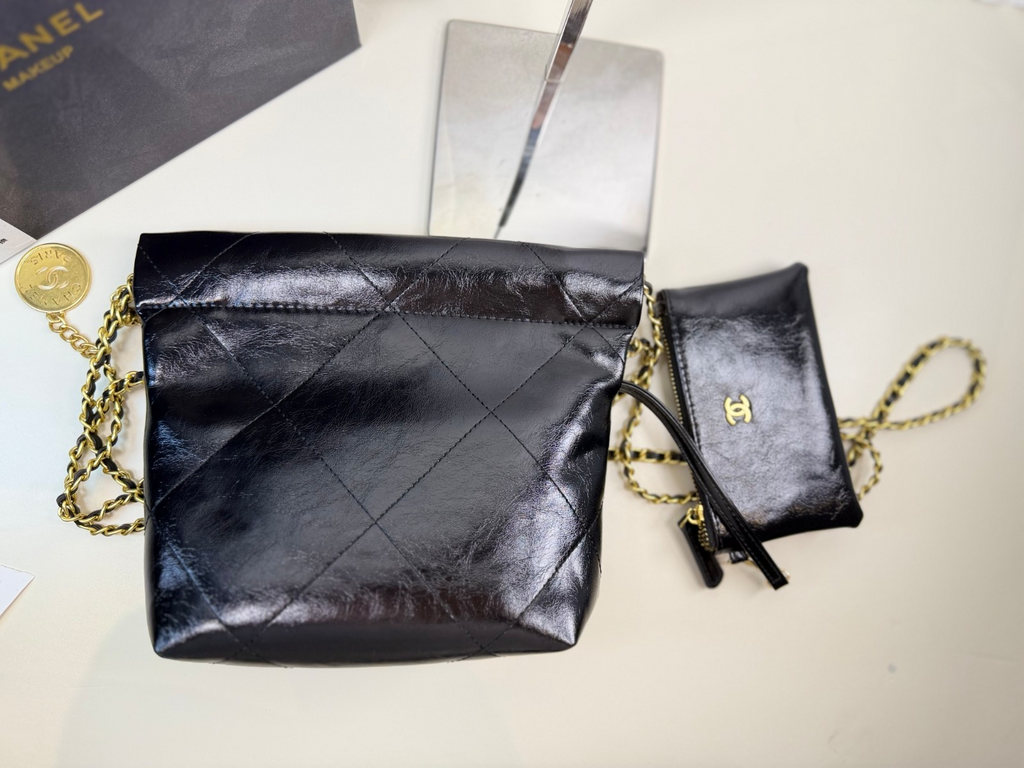 CHANEL Makeup VIP Gift  Pouch Purse With Chain Crossbody Bag, Box GWP NIB2