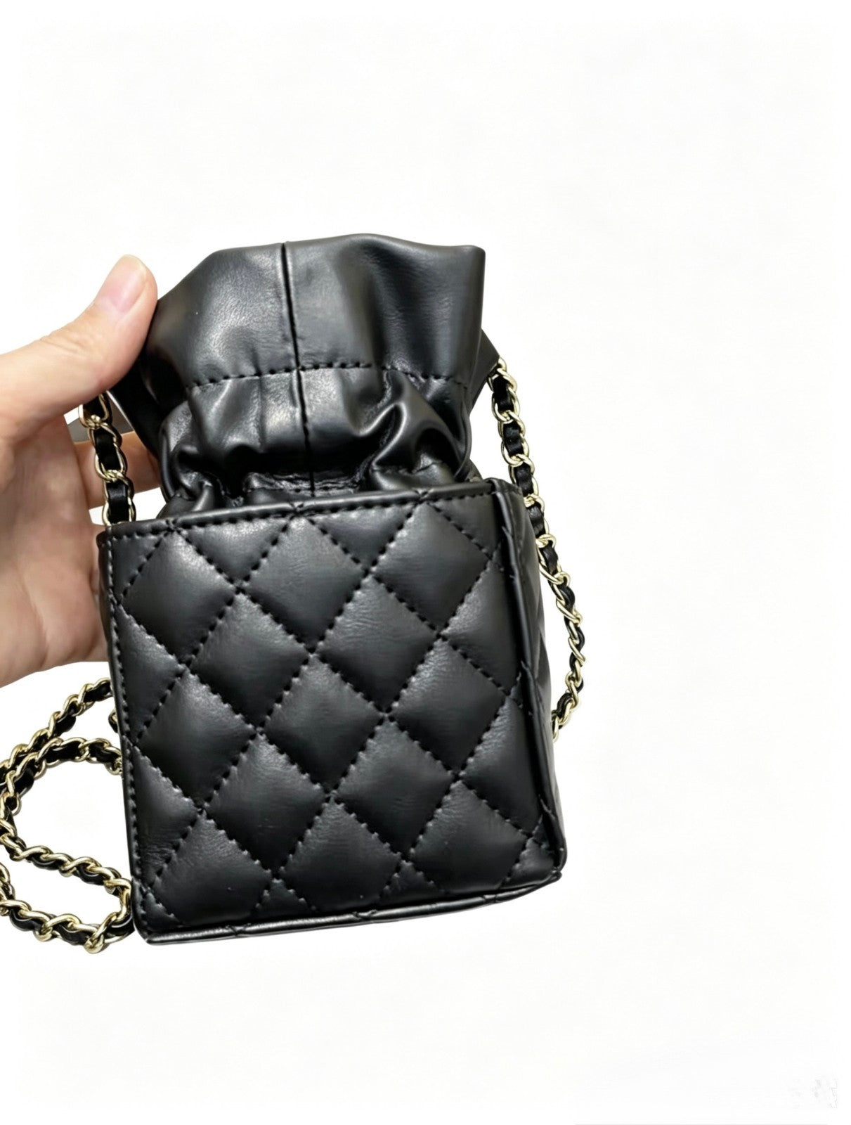 CHANEL Beauty / Makeup line mini top bag – Gift With Purchase (GWP) item Black8