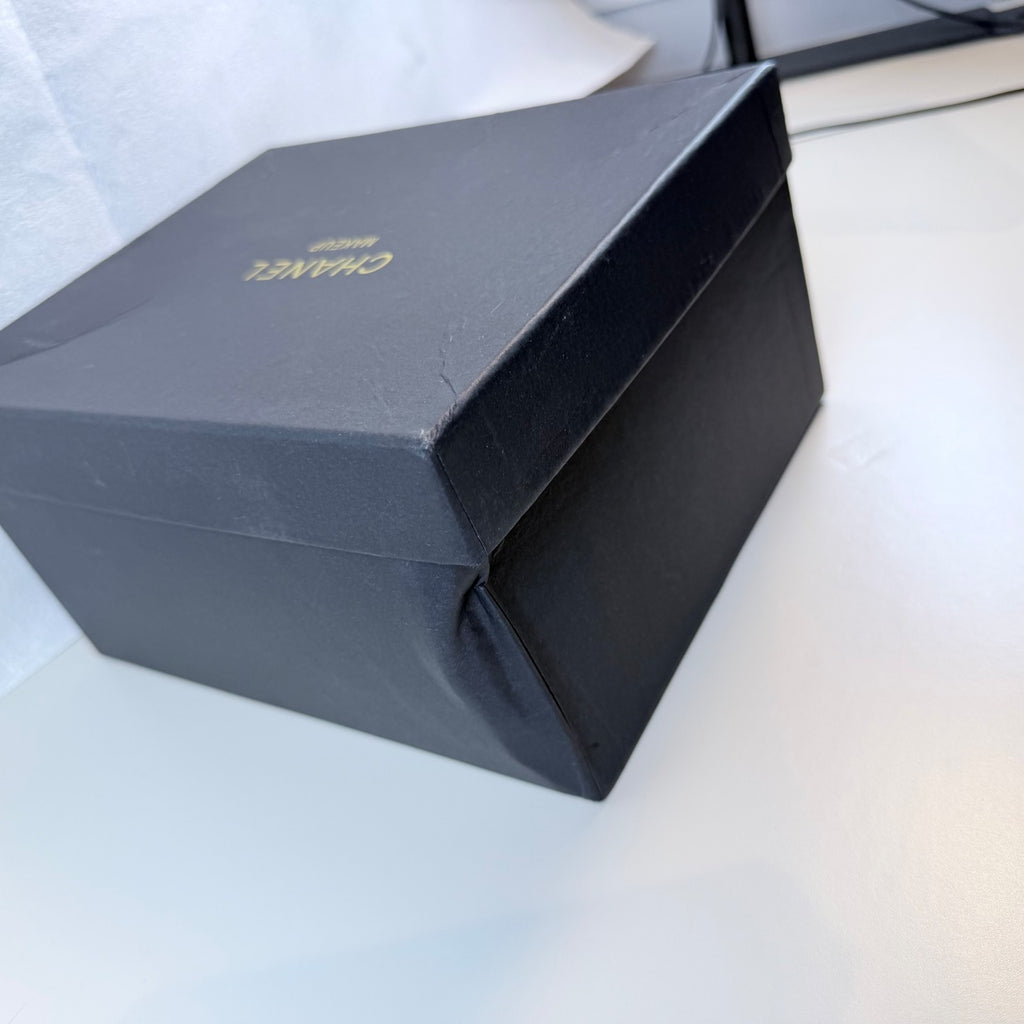 NIB CHANEL Makeup VIP Gift Black Quilted Vanity With Chain and Mirror Box GWP SM16