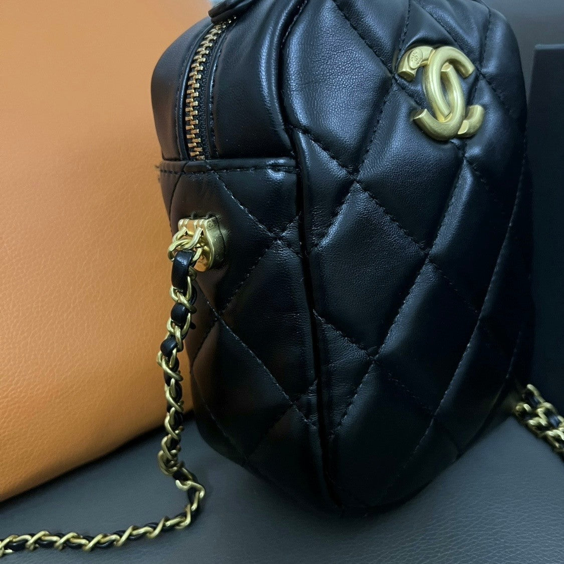 CHANEL Makeup VIP Gift Pouch Phone Purse With Pearl Chain, Box GWP10