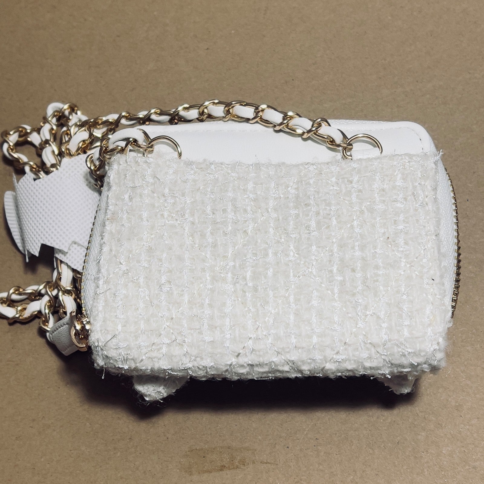 CHANEL Beaute VIP Gift Snow White Bow Chain Crossbody Card Pouch with Box (GWP)2