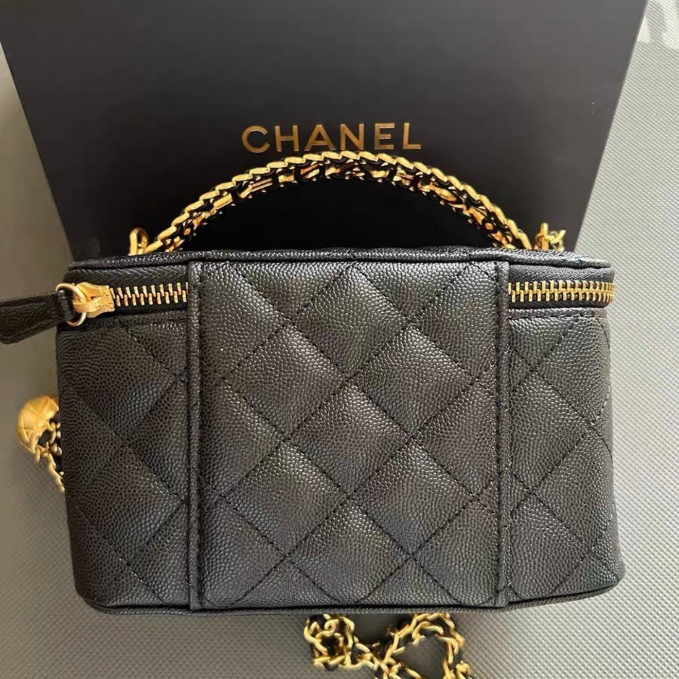 CHANEL Beauty / Makeup line Vanity Case – Gift With Purchase (GWP) item6