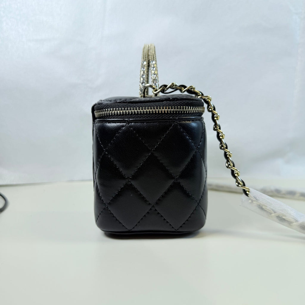 NIB CHANEL Makeup VIP Gift Black Quilted Vanity With Chain and Mirror Box GWP SM10