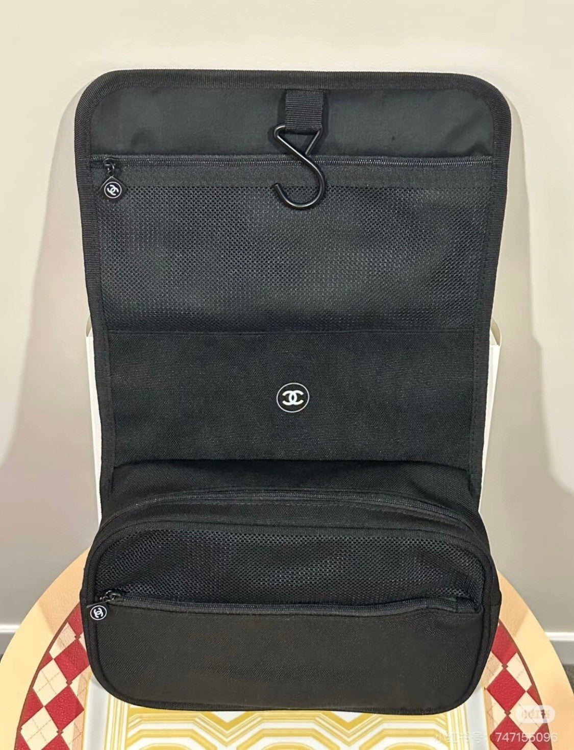 Chanel Beaute Hanging Toiletry Bag Black Brand New Makeup Cosmetics Case Pouch1