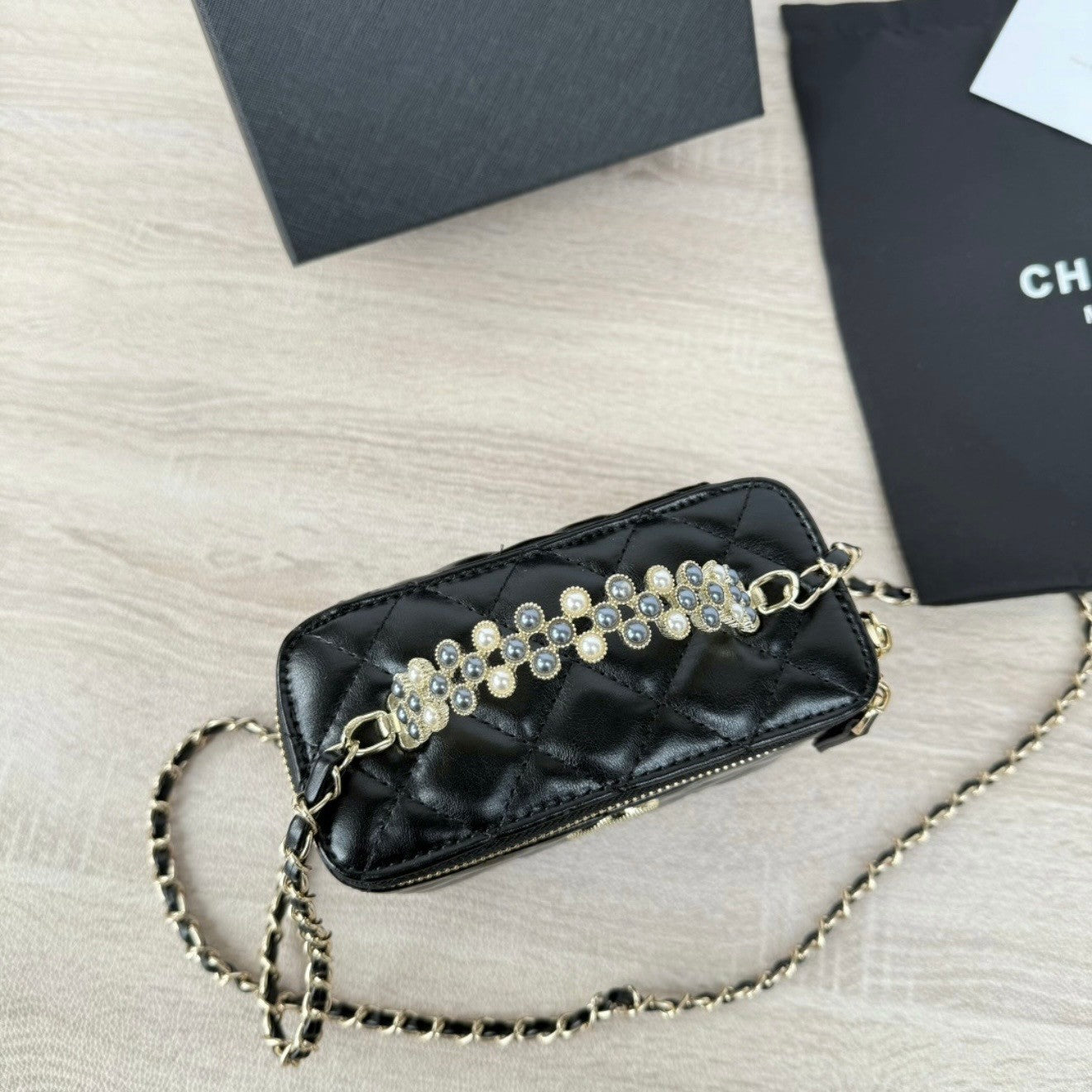 CHANEL Beauty / Makeup line mini Vanity Case – Gift With Purchase (GWP) item6