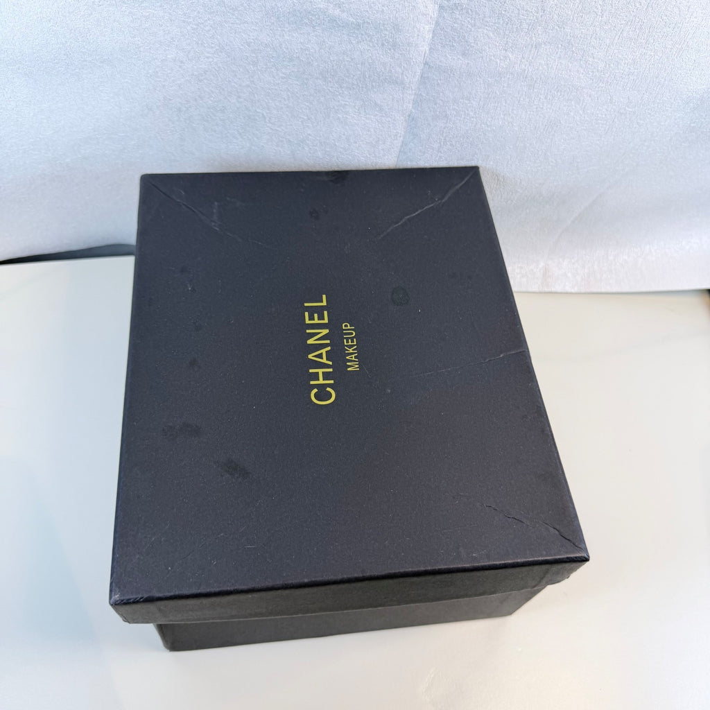 NIB CHANEL Makeup VIP Gift Black Quilted Vanity With Chain and Mirror Box GWP SM15