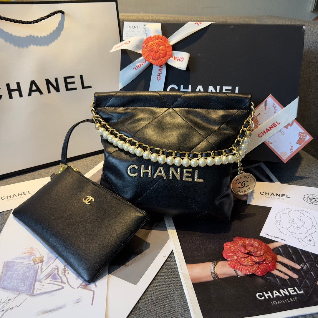 CHANEL Makeup VIP Gift  Pouch Purse With Chain Crossbody Bag, Box GWP NIB0