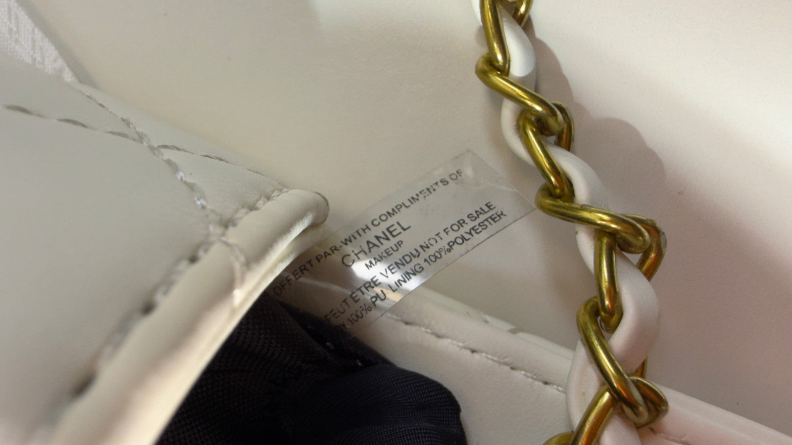 Cream Chanel Makeup Bag Gift3