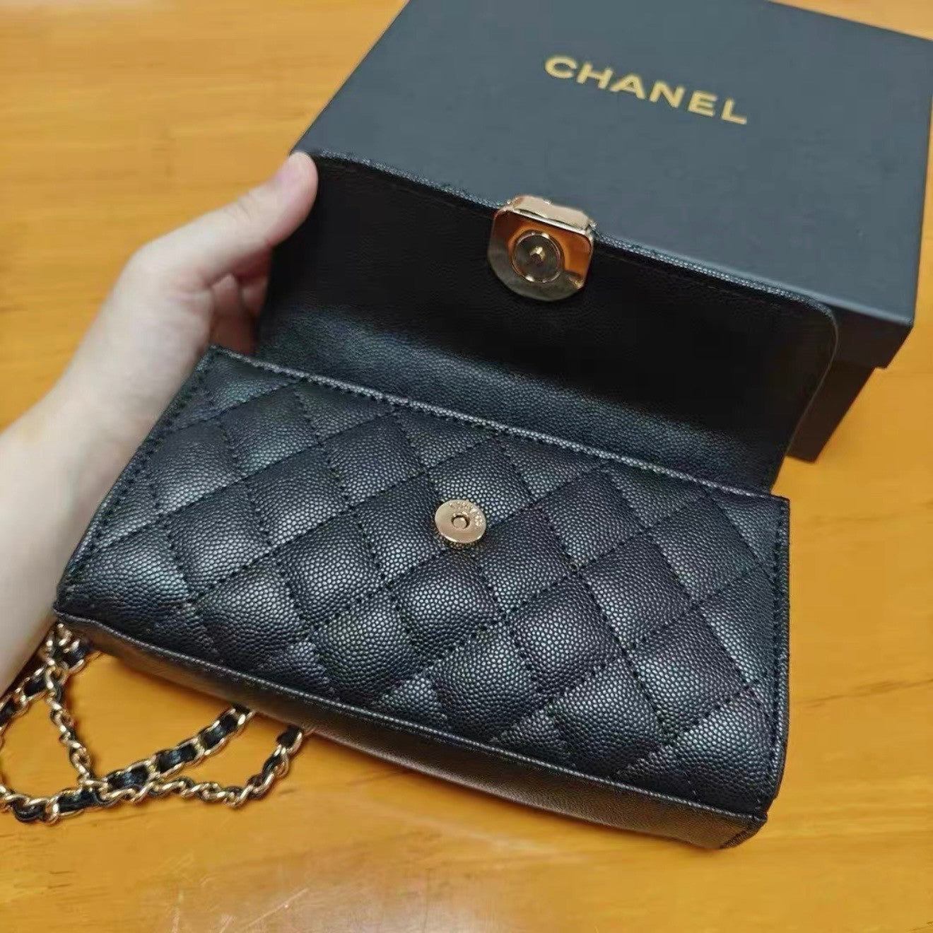 GWP Chanel Beauty Vip Gift RECTANGLE MAKEUP BAG WITH CHAIN NIB8