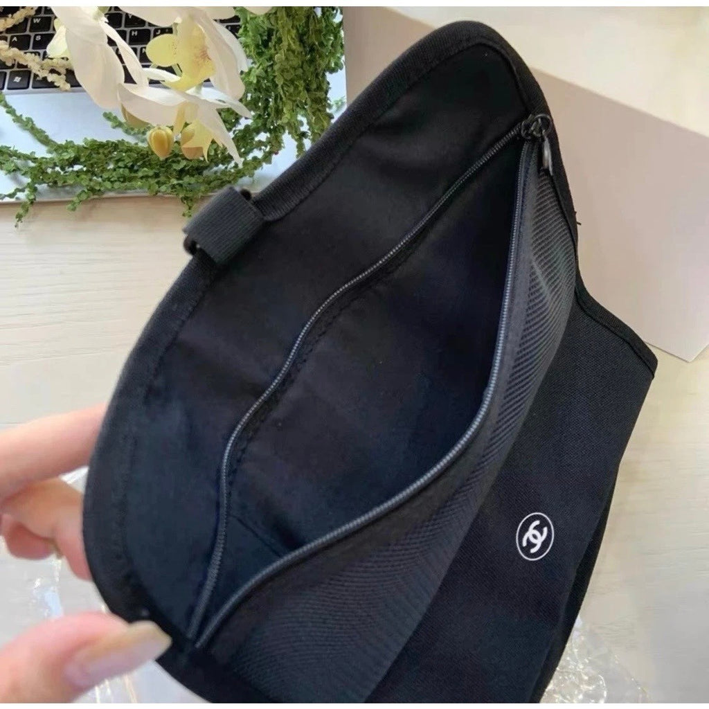 Chanel Beaute Hanging Toiletry Bag Black Brand New Makeup Cosmetics Case Pouch8