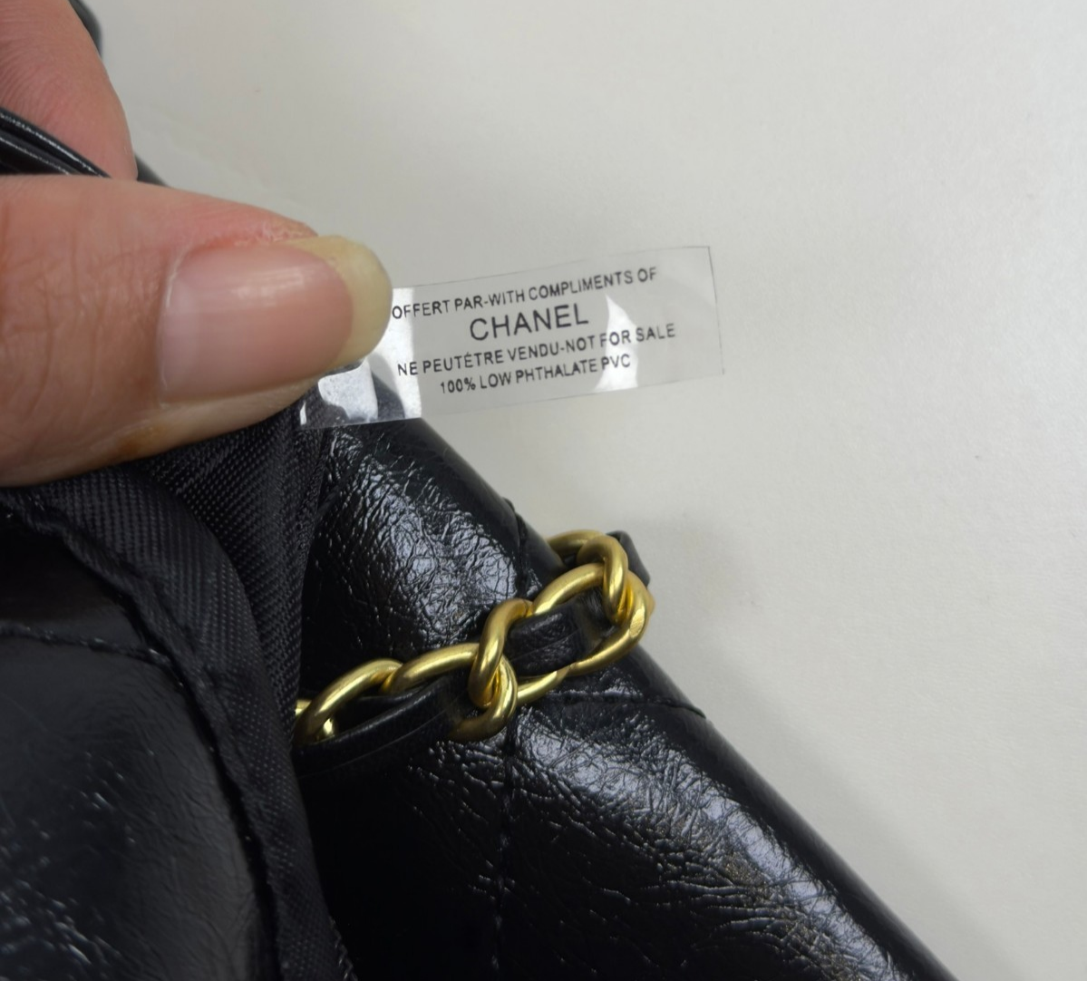 CHANEL Makeup VIP Gift  Pouch Purse With Chain Crossbody Bag, Box GWP NIB1