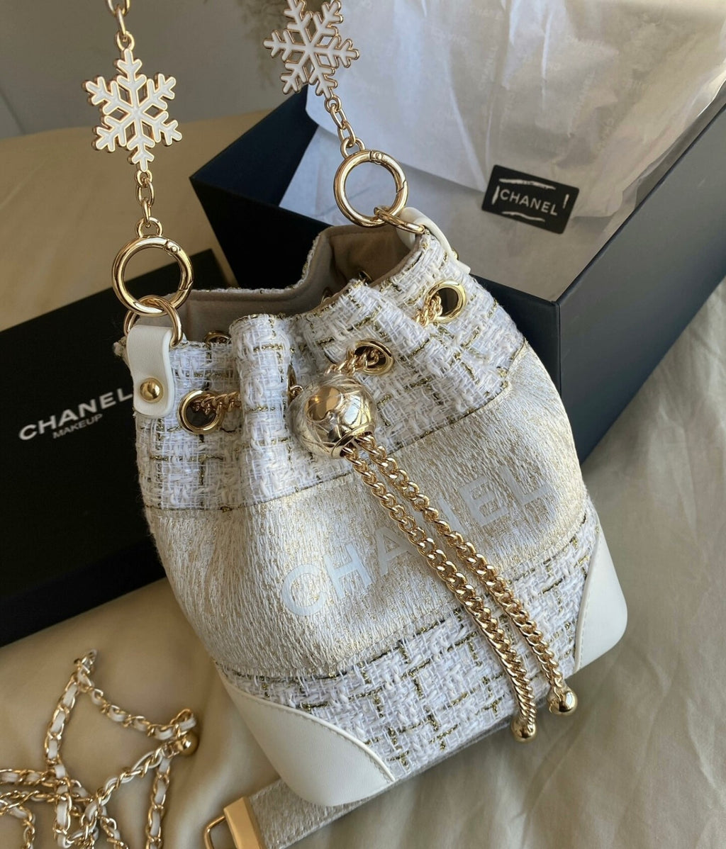 CHANEL Beaute VIP Gift WhiteGold Tweed Bucket Bag with Box (GWP)9