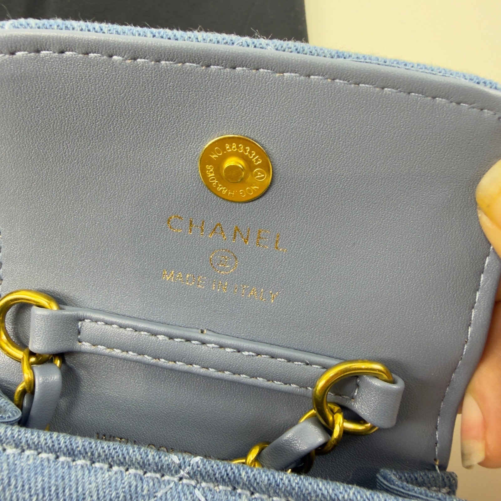 CHANEL Beauty / Makeup line mini Denim bag – Gift With Purchase (GWP) item Blue8