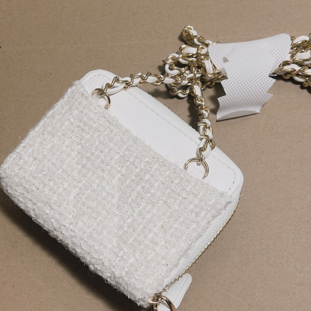CHANEL Beaute VIP Gift Snow White Bow Chain Crossbody Card Pouch with Box (GWP)11