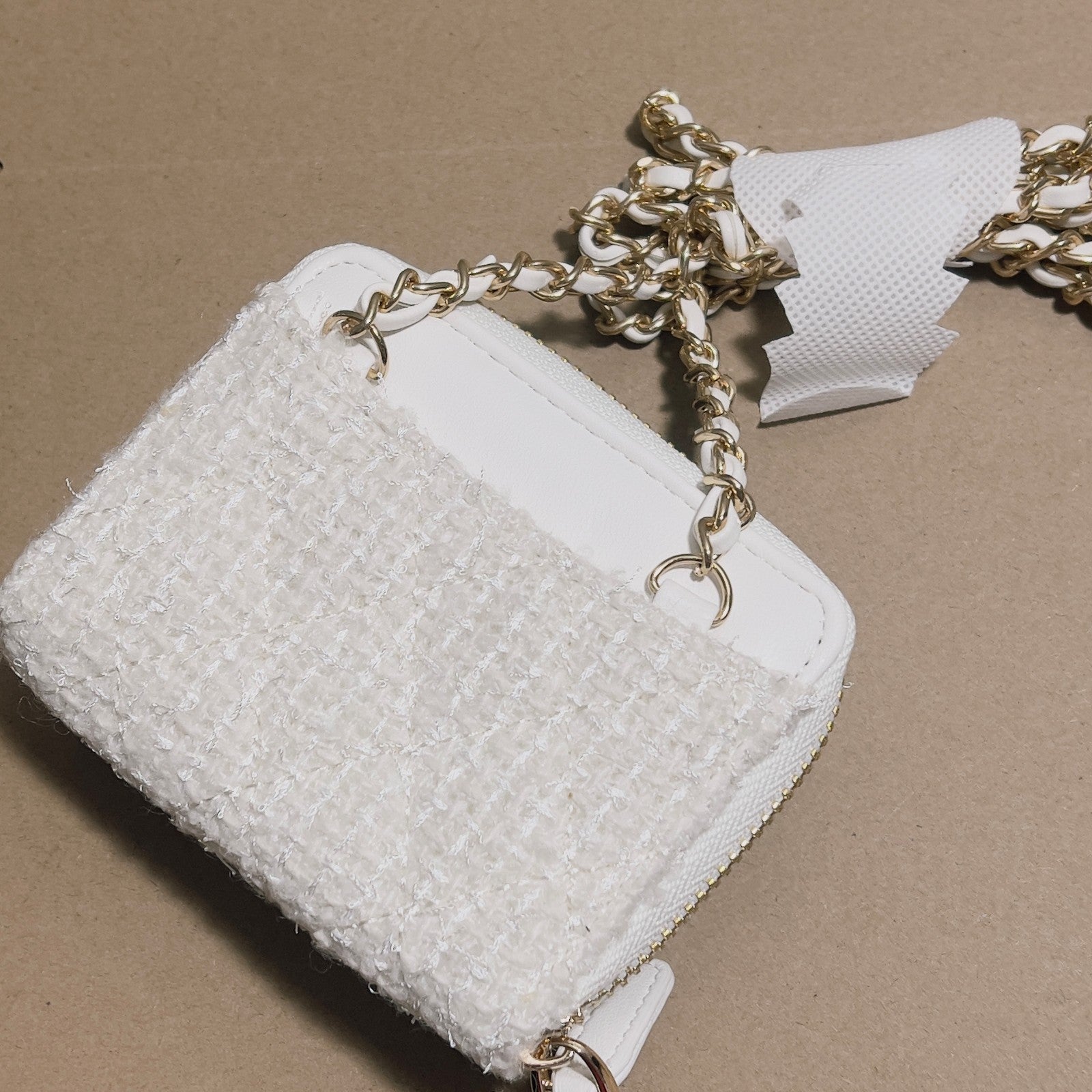 CHANEL Beaute VIP Gift Snow White Bow Chain Crossbody Card Pouch with Box (GWP)11