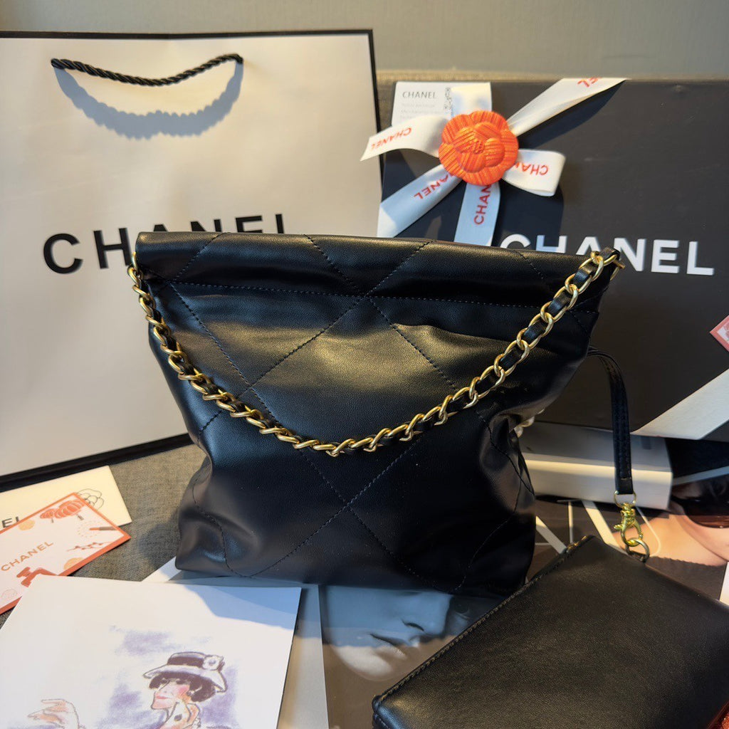 CHANEL Makeup VIP Gift  Pouch Purse With Chain Crossbody Bag, Box GWP NIB12