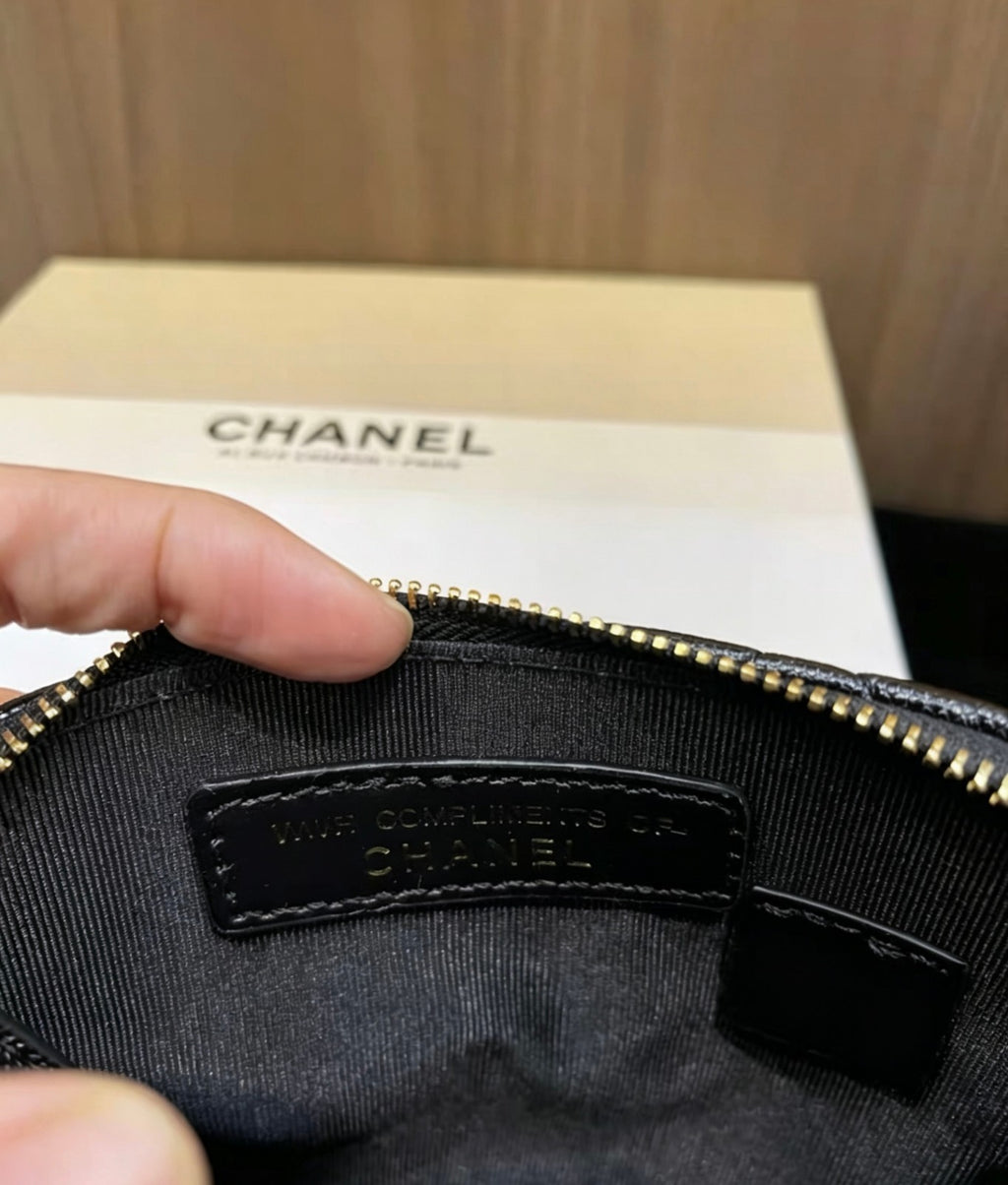 CHANEL Beauty / Makeup line mini Shell bag – Gift With Purchase (GWP) item Black2