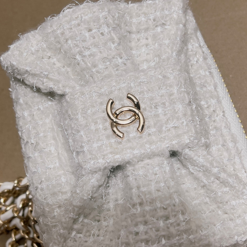 CHANEL Beaute VIP Gift Snow White Bow Chain Crossbody Card Pouch with Box (GWP)8