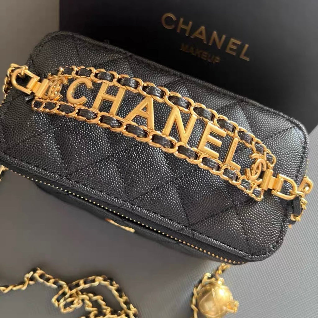 CHANEL Beauty / Makeup line Vanity Case – Gift With Purchase (GWP) item1