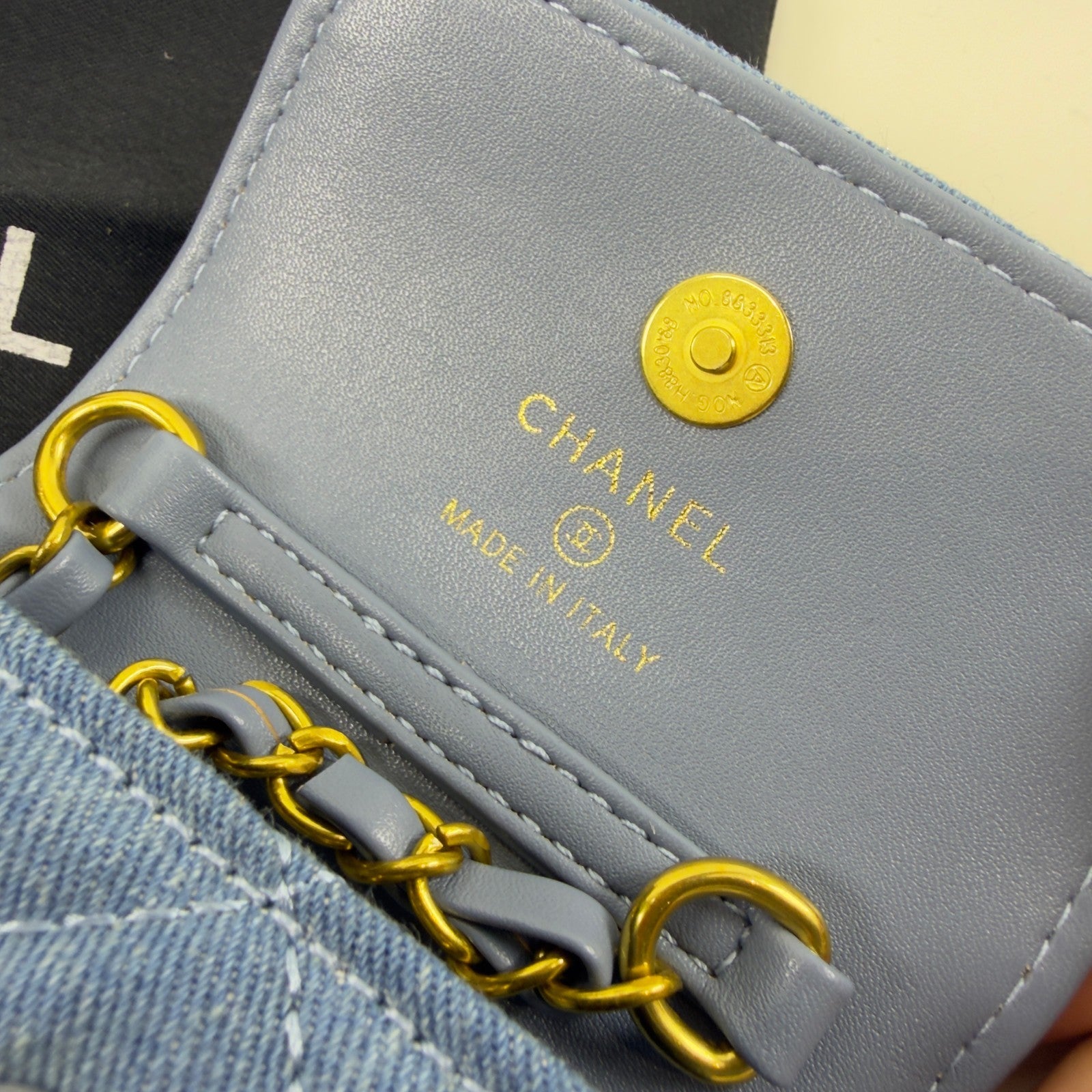 CHANEL Beauty / Makeup line mini Denim bag – Gift With Purchase (GWP) item Blue10