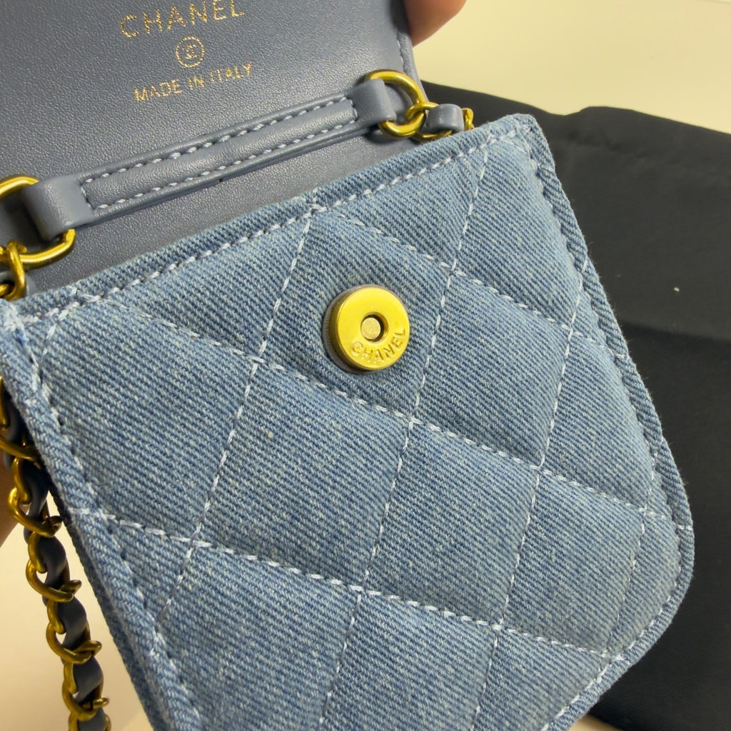 CHANEL Beauty / Makeup line mini Denim bag – Gift With Purchase (GWP) item Blue4