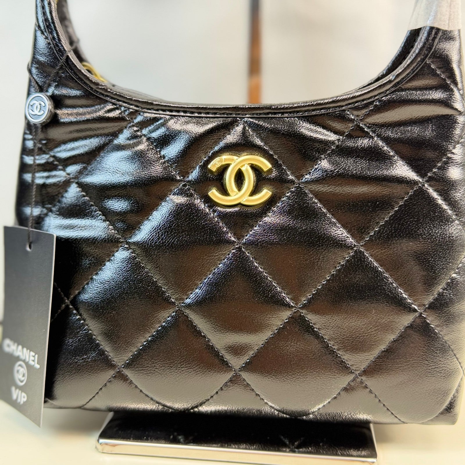 CHANEL Beauty Cosmetic Makeup Bag Black Zipup Shoulder Bag Promotional Gift GWP2