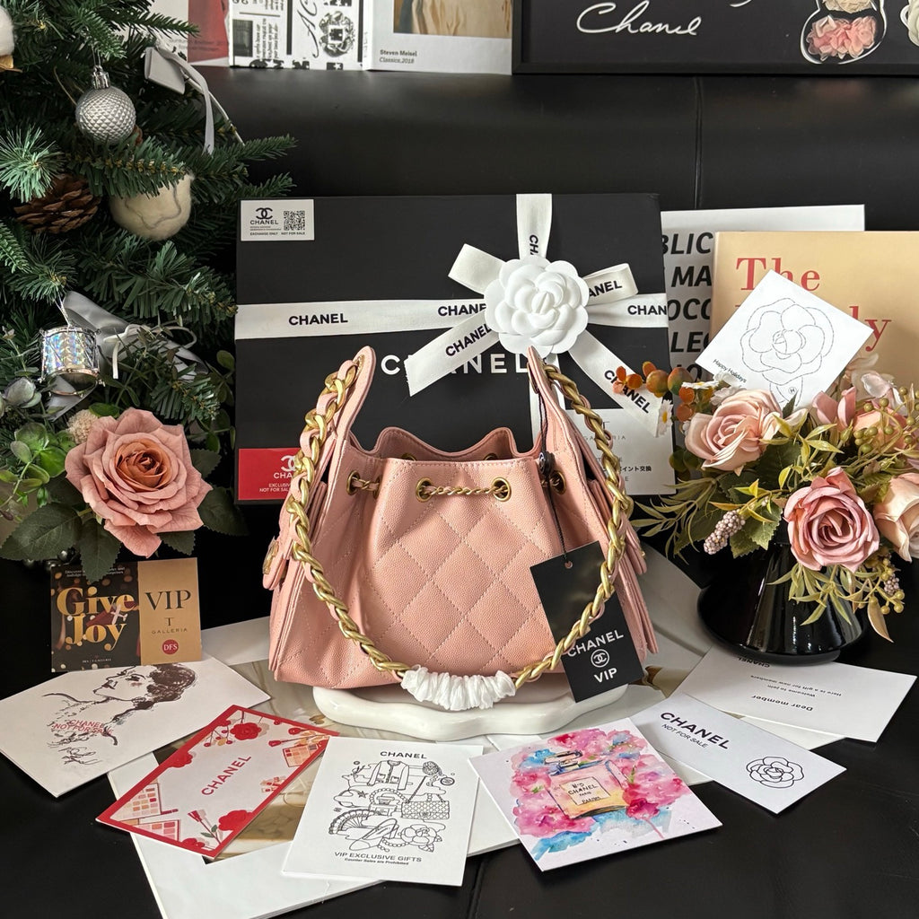 Pink Caviar Calfskin Hobo Bag 25S