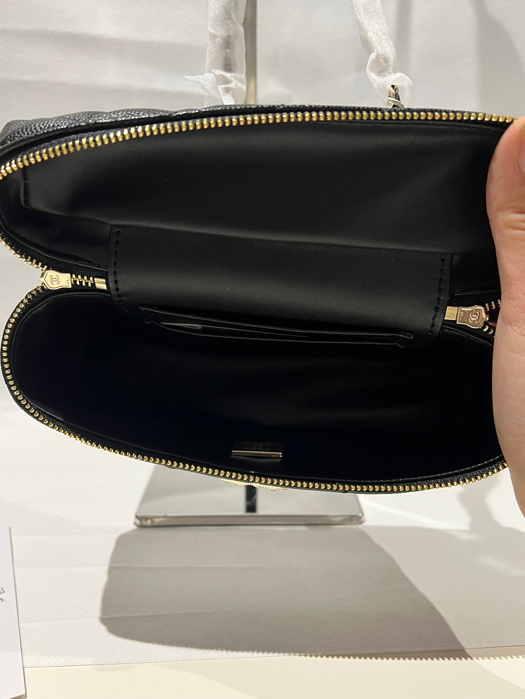 AUTH CHANEL BLACK CAVIAR RECTANGLE CROSSBODY MAKEUP BAG - VIP BEAUTY GWP NOVELTY Lovely Pink Cherry