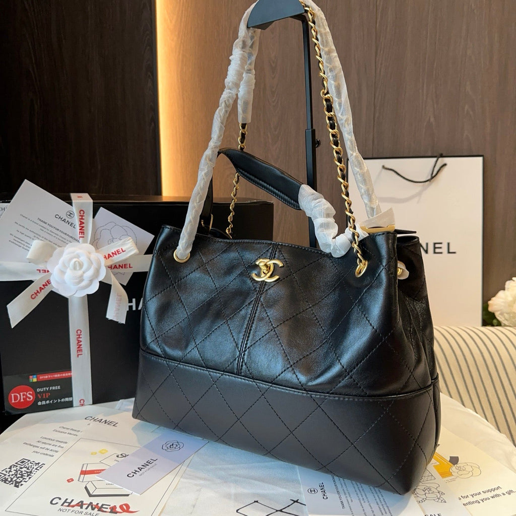 Quilted Small Shopping Bag Black Lovely Pink Cherry