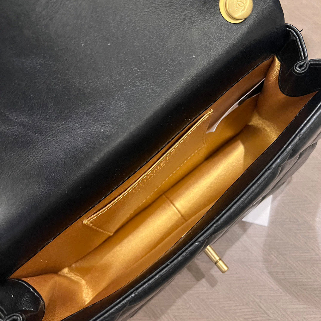 Quilted Lambskin Double Pearls Flap bag