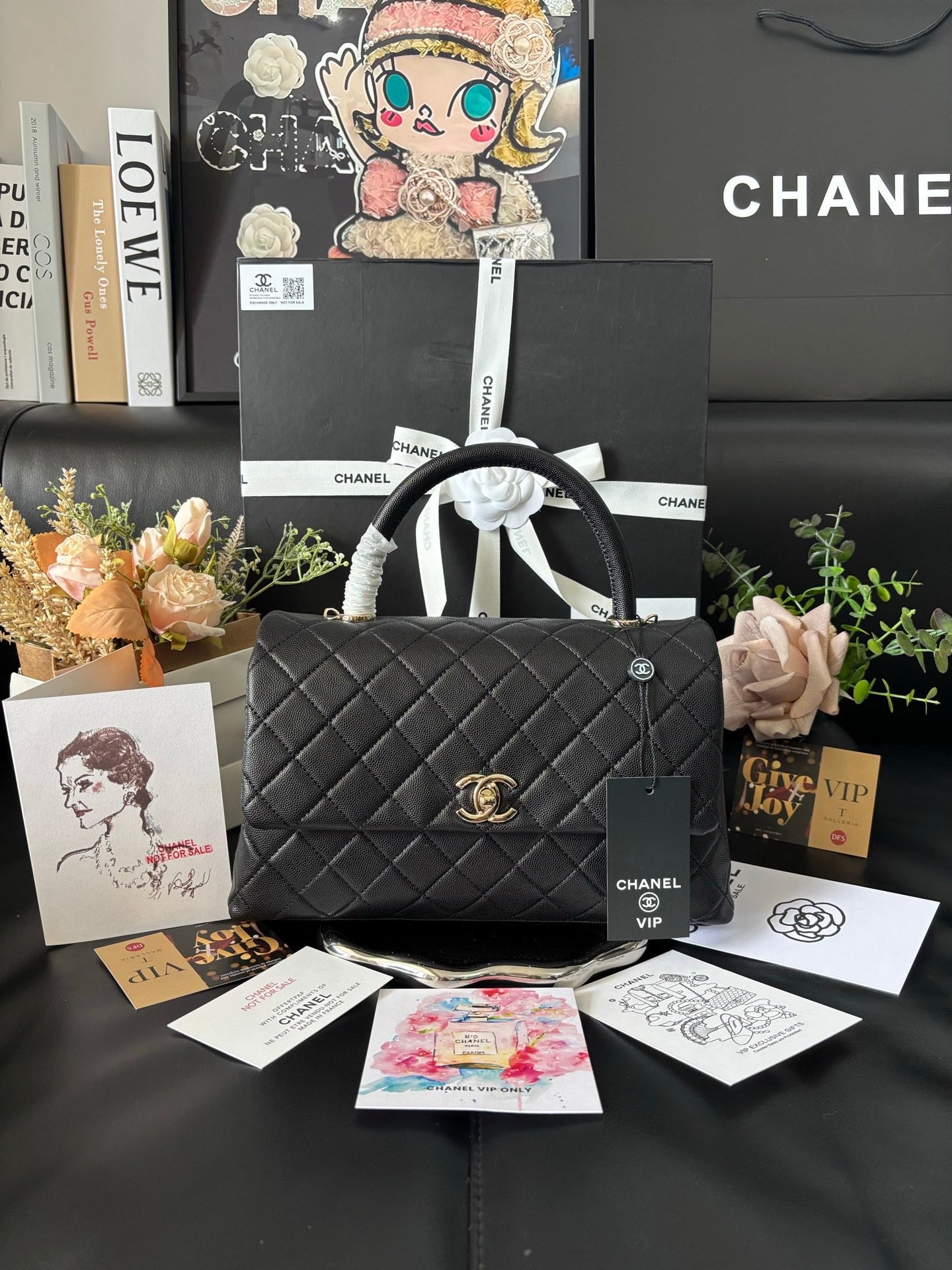 Black Quilted back caviar calfskin leather with gold-tone chain and top handle