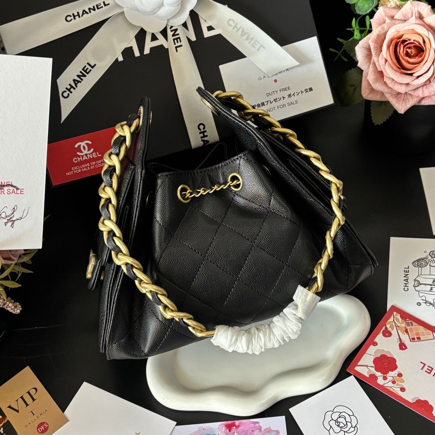 Caviar Calfskin Hobo Bag 25S