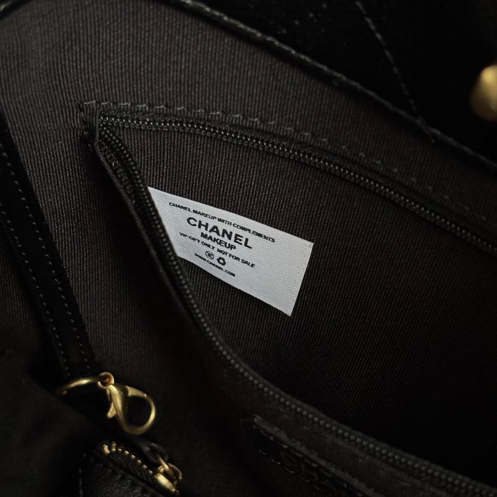 Black Soft Sheepskin Tote 25S 30x12x27