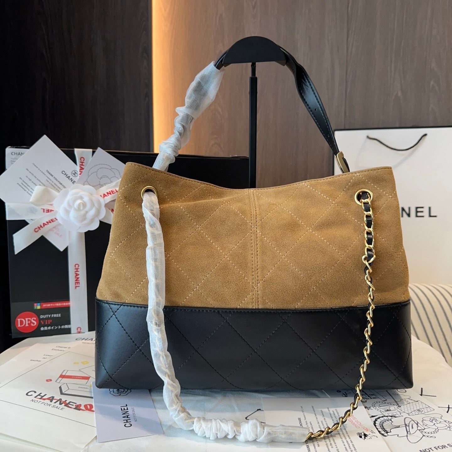 Suede Calfskin Shiny Lambskin Quilted Small Shopping Bag Beige Black Lovely Pink Cherry