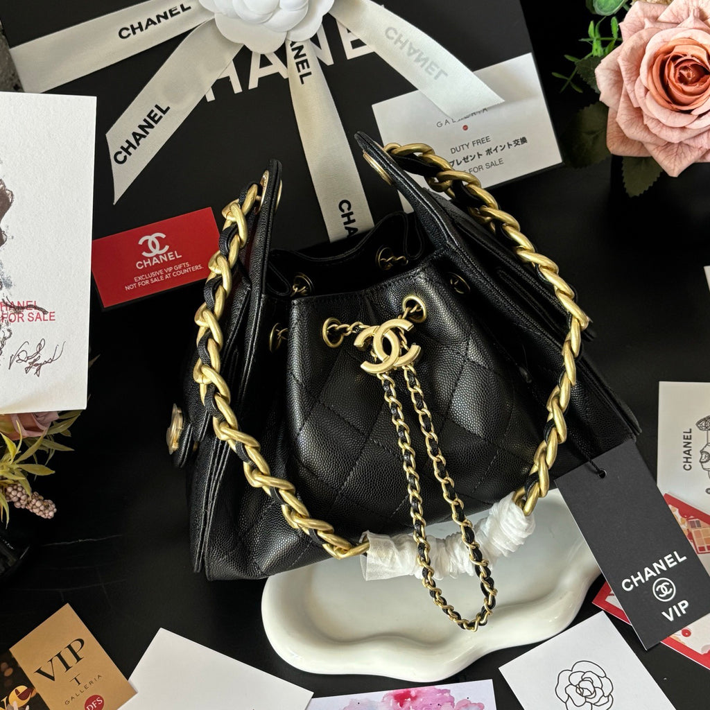 Caviar Calfskin Hobo Bag 25S