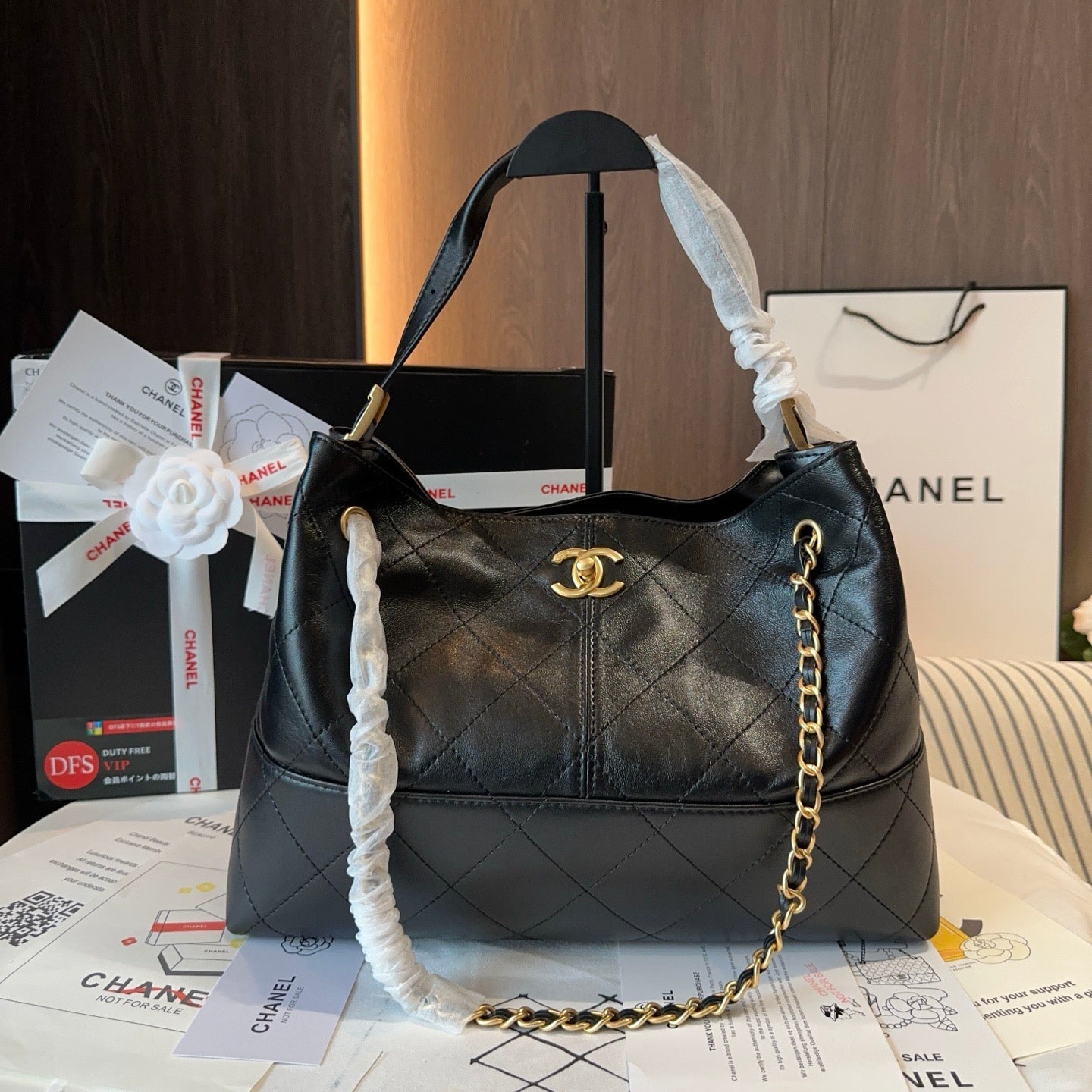 Quilted Small Shopping Bag Black Lovely Pink Cherry