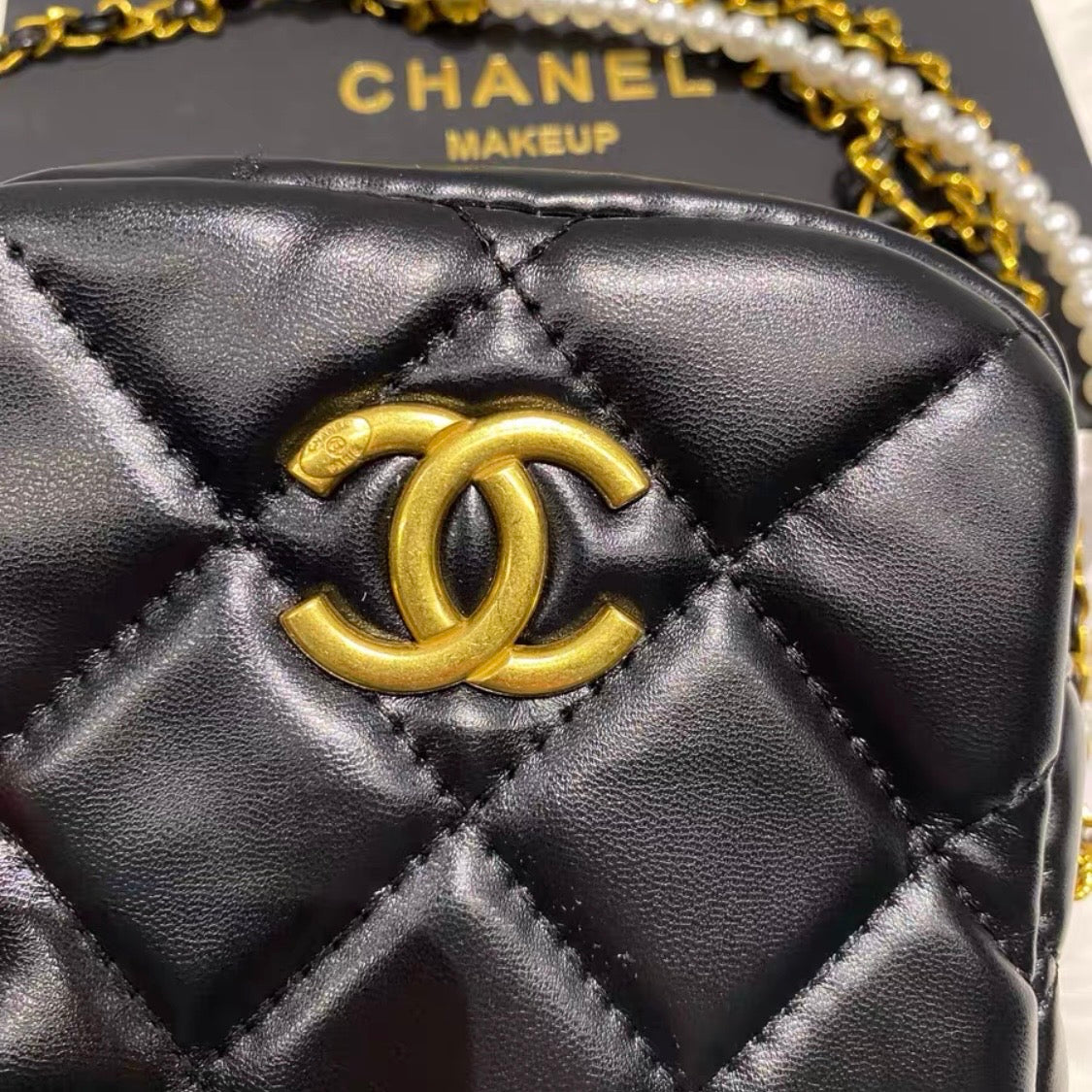 21K Crossbody Phone Bag