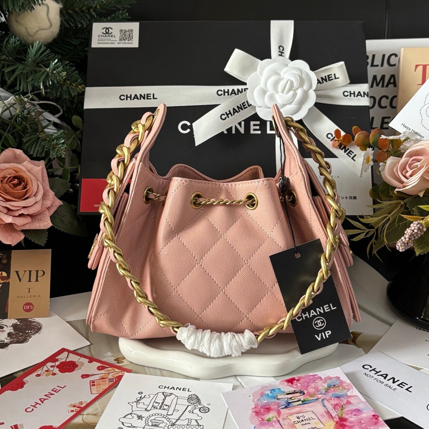 Pink Caviar Calfskin Hobo Bag 25S