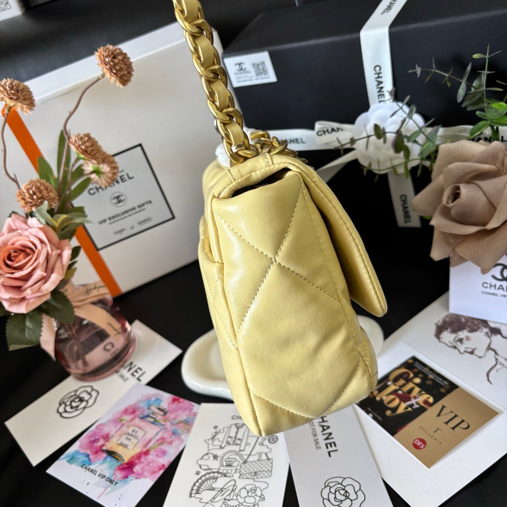 Yellow Lambskin Quilted 19 Bag 25cm